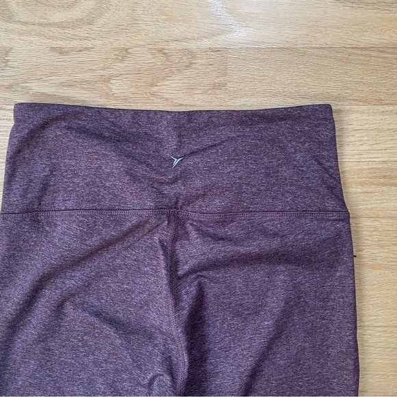 Old Navy Active Elevate ColorBlock Leggings Size Medium in Excellent Condition - Picture 7 of 11